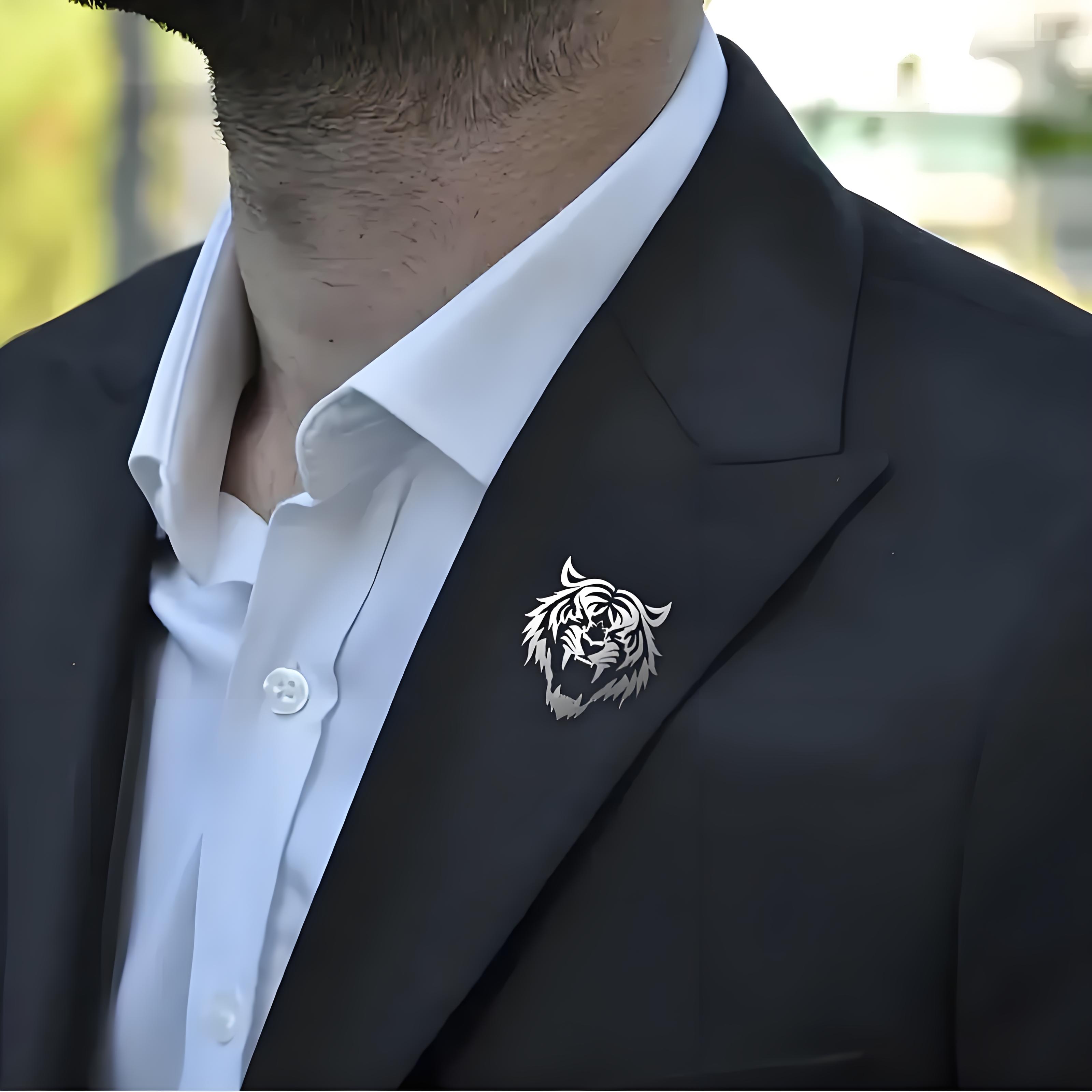 Men Accessories Kit - ผู้ชายสแตนเลส Tiger HEAD Lapel Pin,Hollow Design
