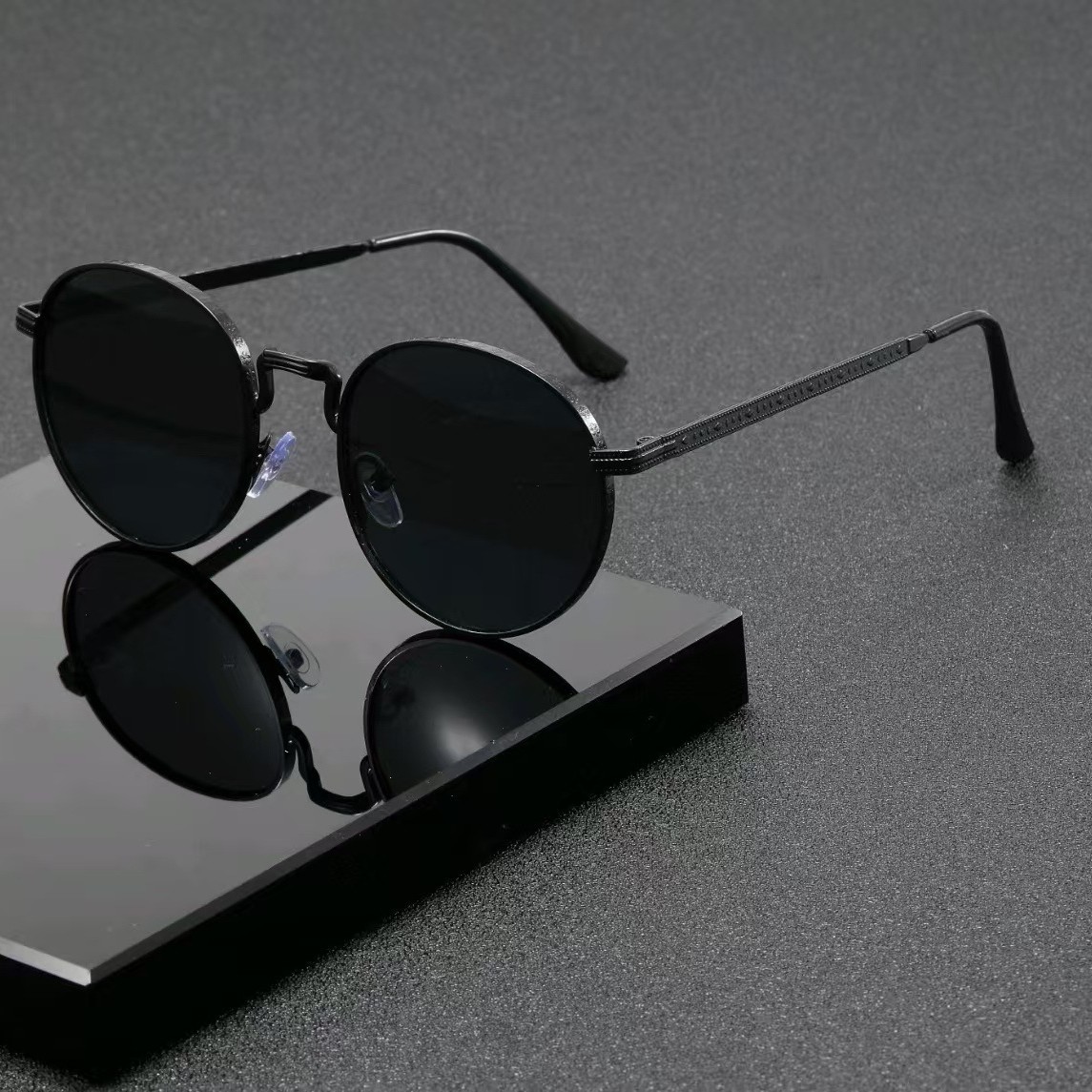 Men'S Accessories Vintage - แว่นกันแดดทรงกลมคลาสสิกสำหรับผู้ชายและผู้หญิง วินเทจ โลหะ สำหรับขับรถกลางแจ้ง แว่นกันแดดดีไซน์หรูหรา อุปกรณ์เสริมแว่นตา